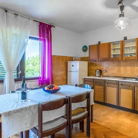 Apartmán Cozy In With House Sea View